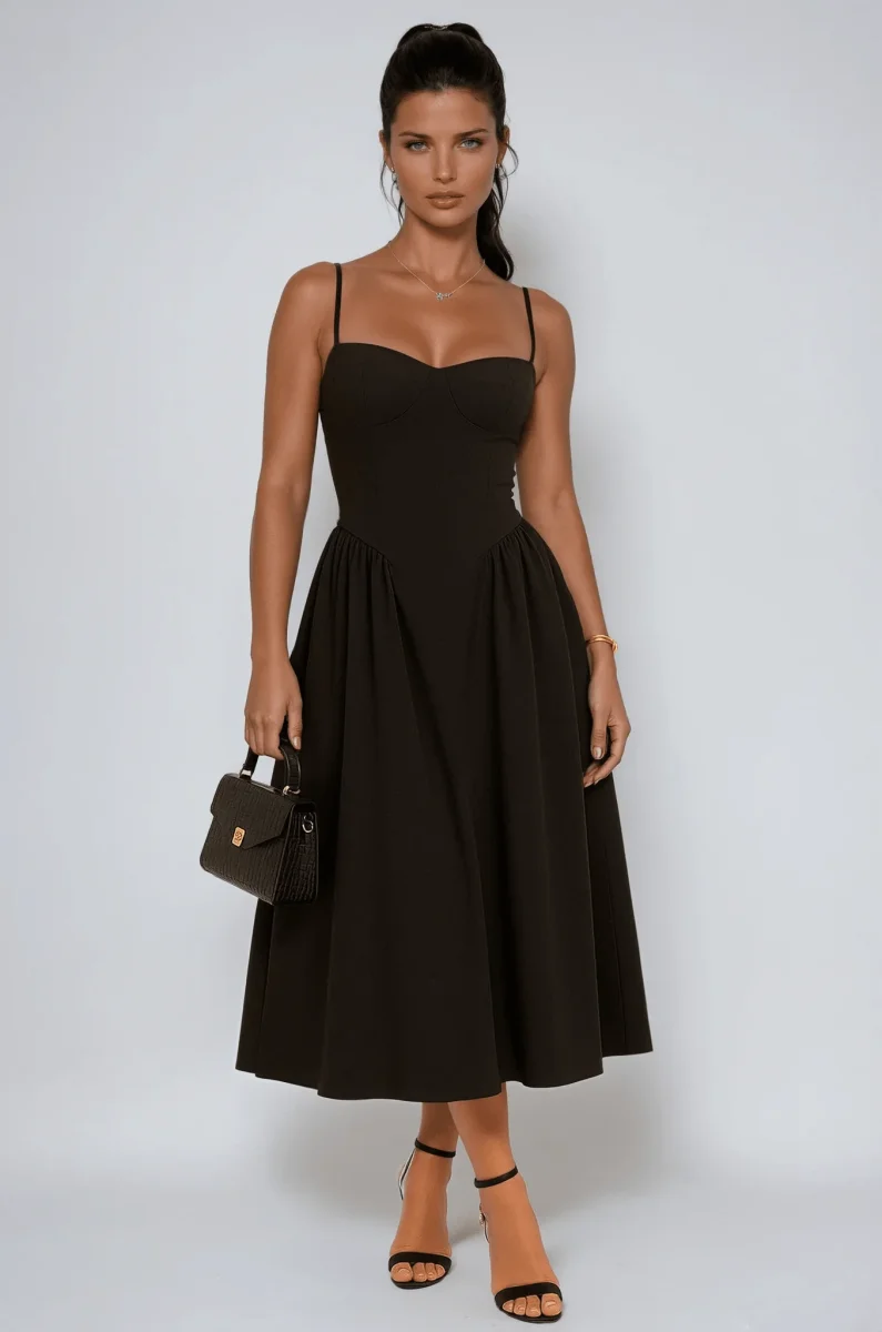 Women's Maxi Dress — Pleated Skater Sweetheart Neckline Design